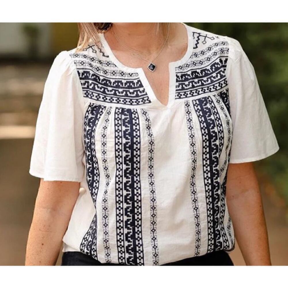 HInge Ivory/Black Cotton top with embroidery, Womens size Small